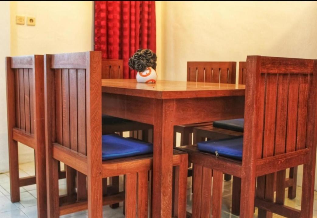 Apartament Kj Purple House Senggigi Zewnętrze zdjęcie