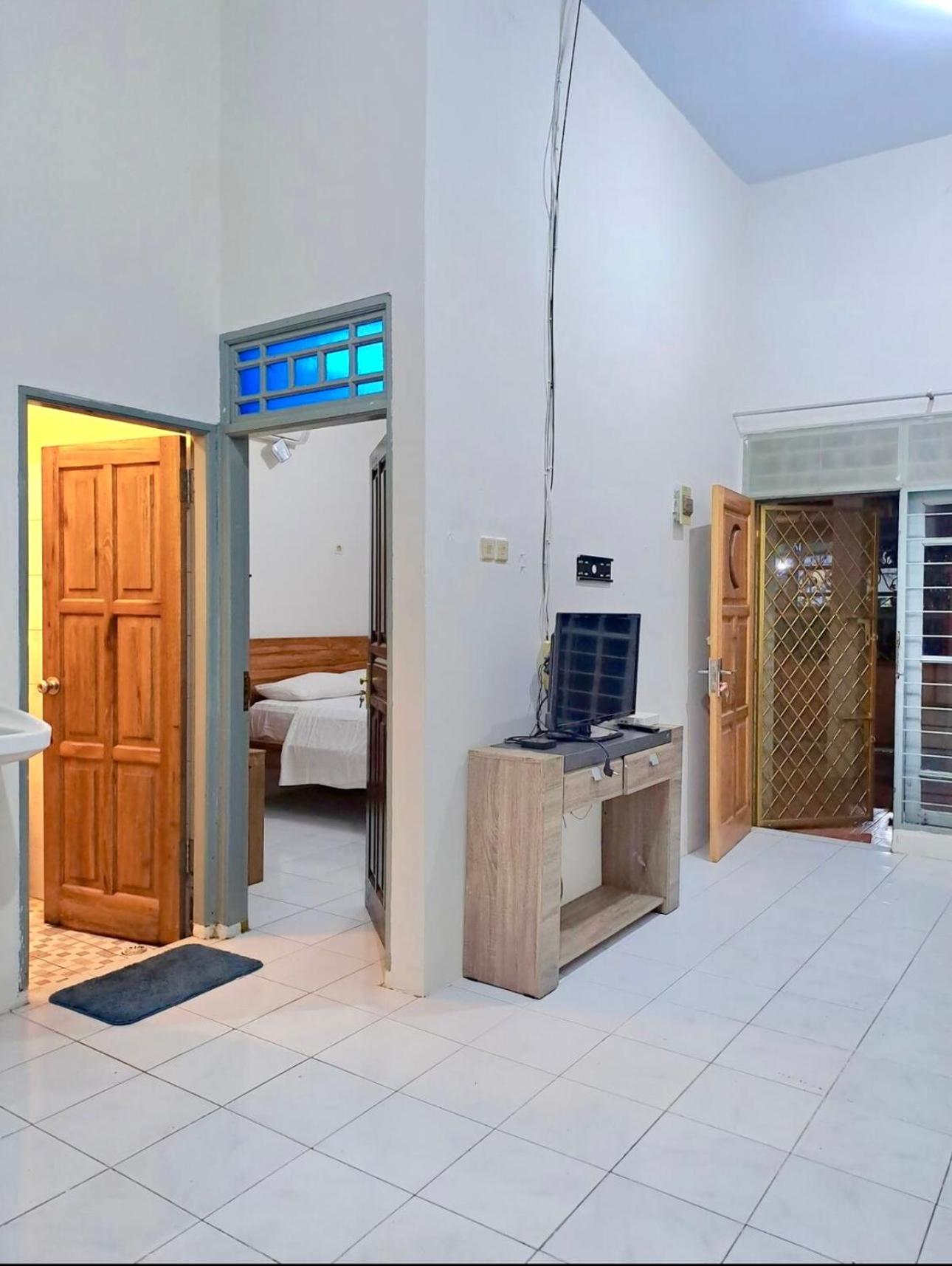Apartament Kj Purple House Senggigi Zewnętrze zdjęcie